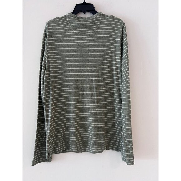 TREASURE & BOND long sleeve pullover top size Medium - Picture 2 of 3